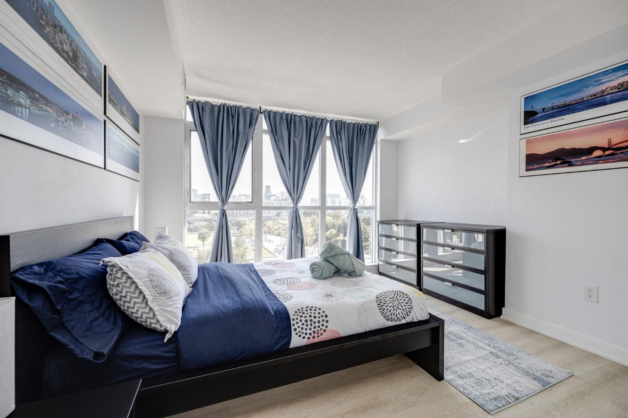 3Bdrm Lake View Condo In تورونتو المظهر الخارجي الصورة